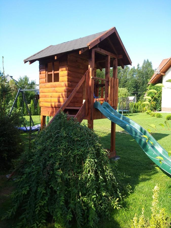 Pokoje z aneksami kuchennymi u Wiktorii Sromowce Niżne Zewnętrze zdjęcie