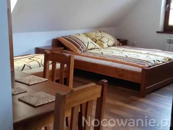 Pokoje z aneksami kuchennymi u Wiktorii Sromowce Niżne Zewnętrze zdjęcie